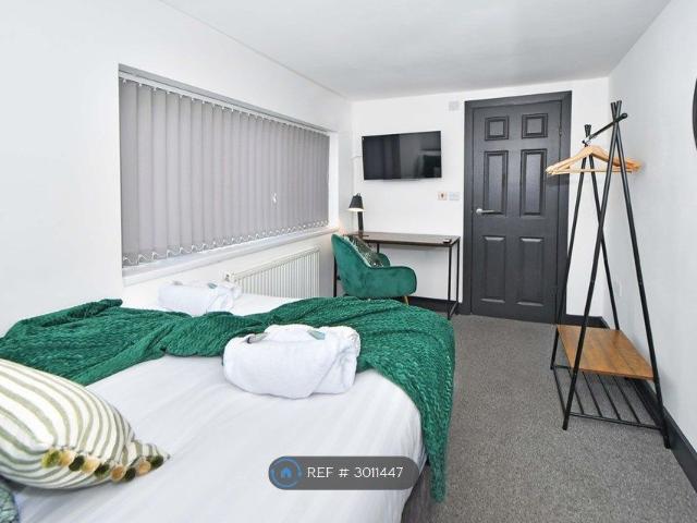 Room for rent in Joiner's Square, Hanley
