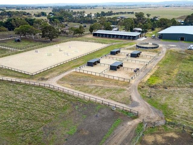 House And Land for sale in Pakenham South