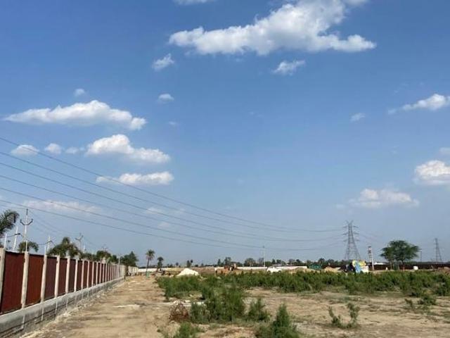 Commercial for sale in Hariana