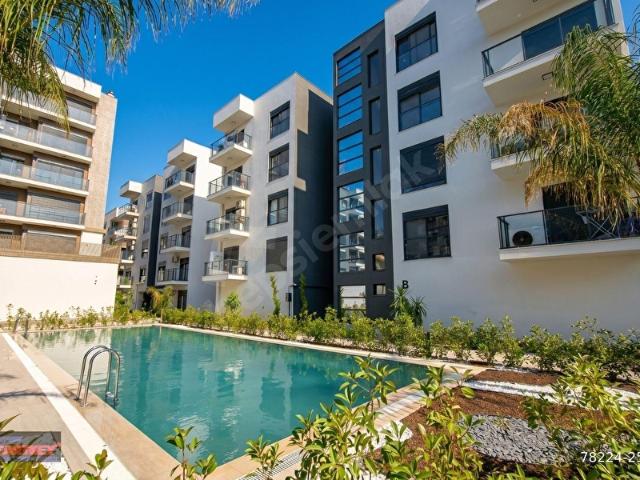 Bornova, İzmir içerisinde satılık mülk