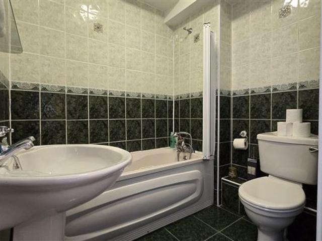 Property to rent in Gaillimh, Connacht