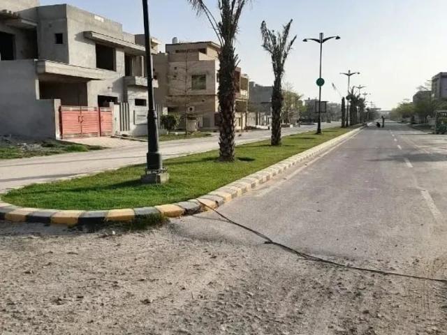 House for sale in Faisalabad, Islamabad Capital Territory