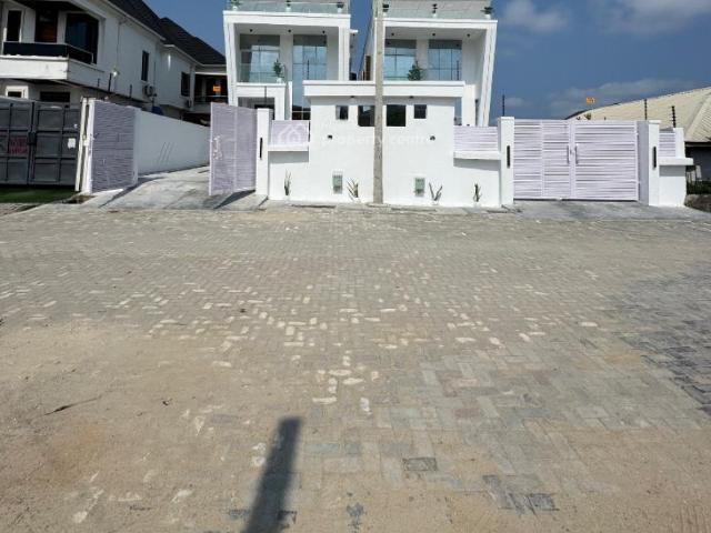 Detached duplex for sale in Eti Osa, Lagos