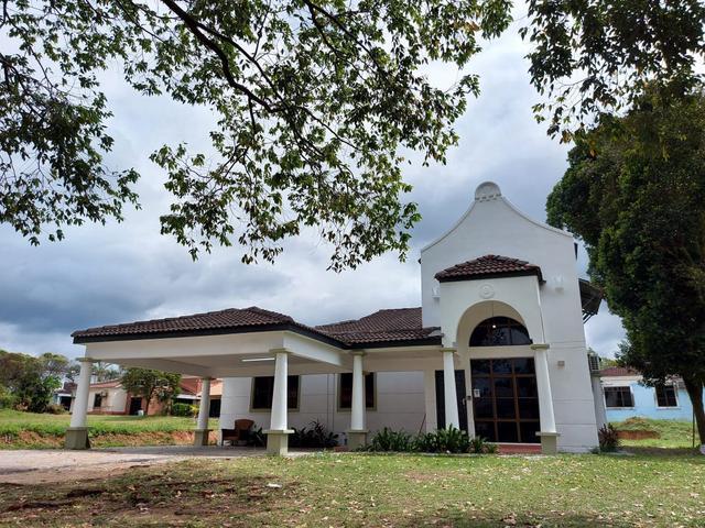 Bungalow for sale in Malaka