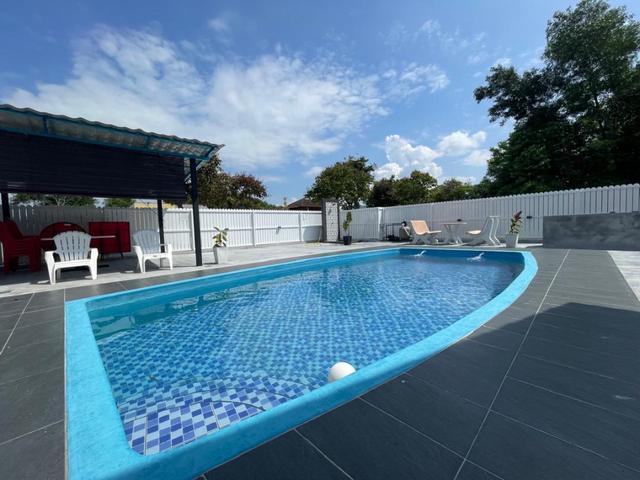 Bungalow for sale in Malaka