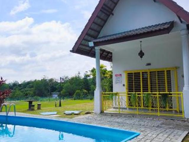 Bungalow for sale in Malaka