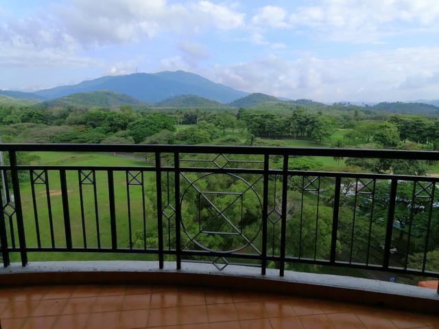 Condominium for sale in Malaka