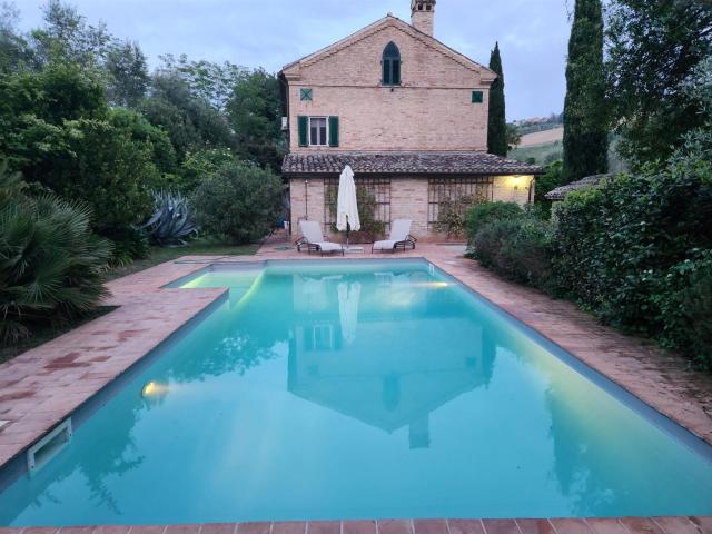 Casa in vendita a Marche, Fermo