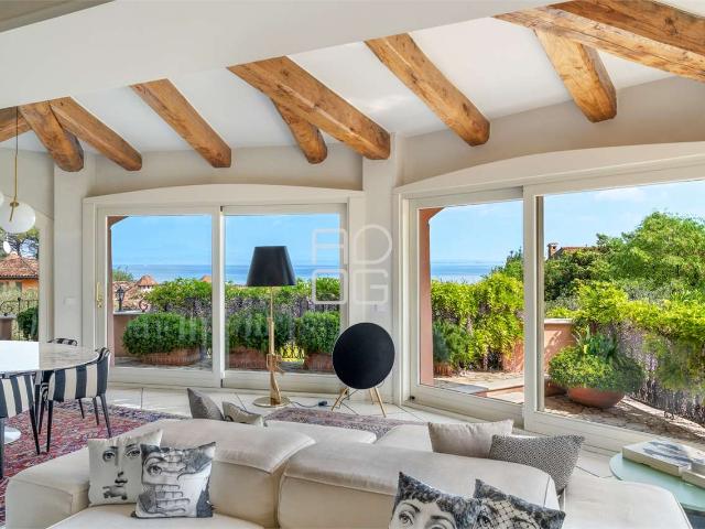 Villa Indipendente in affitto a Padenghe Sul Garda, Lombardia