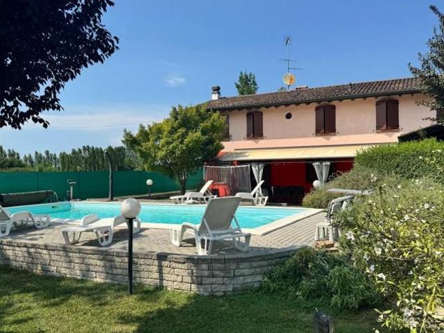 Terreno in vendita a Bagnolo San Vito, Lombardia