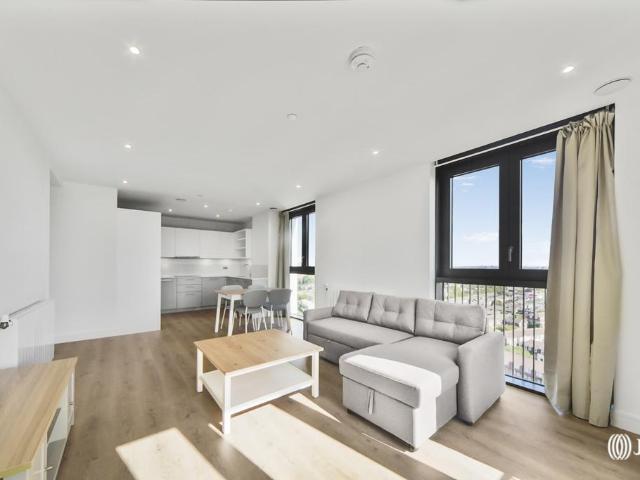 Apartment for rent in Mill Meads, Greater London