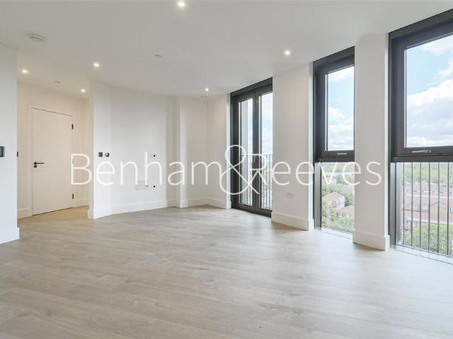 Apartment for rent in Custom House, Greater London