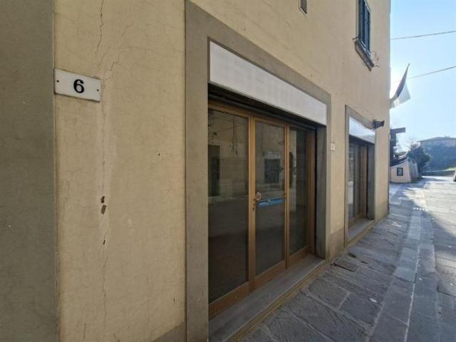 Locale Commerciale in affitto a Bucine, Toscana