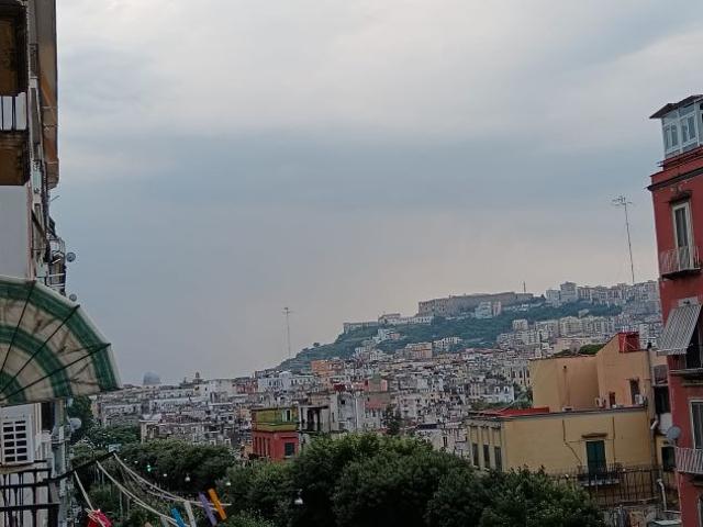 Appartamento in affitto a Municipalità 3, Campania