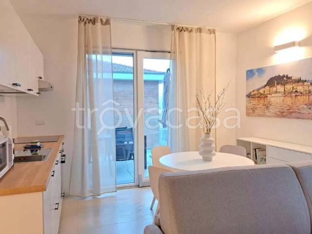 Appartamento in affitto a Sagnino, Como