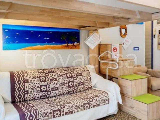 Monolocale in affitto a Corsica, Milano