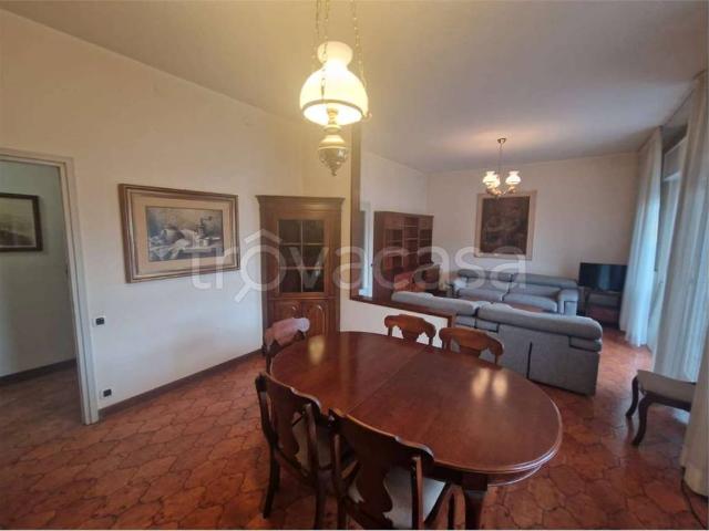 Appartamento in affitto a Punta, Modena