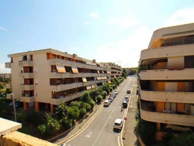 Appartamento in affitto a Municipio Roma X, Roma Capitale