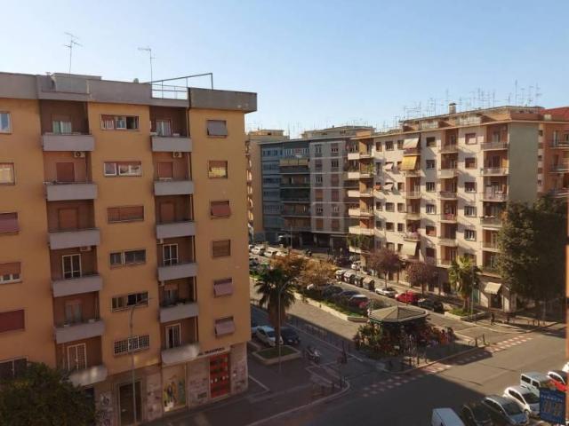Appartamento in affitto a Municipio Roma VII, Roma Capitale