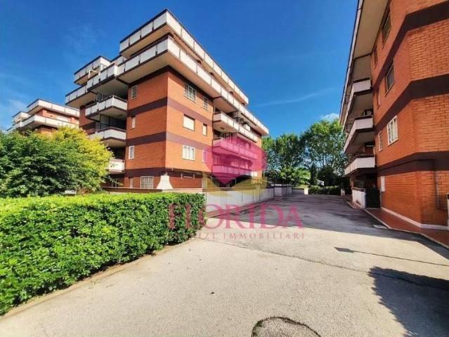 Appartamento in affitto a Laurentum, Roma Capitale