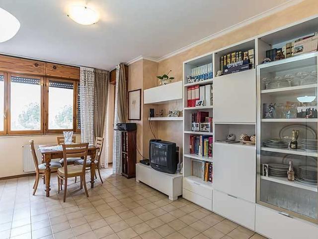 Appartamento in affitto a Spinaceto, Roma Capitale