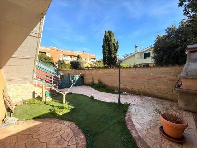 Appartamento in affitto a Poggio dell'Asino, Roma Capitale