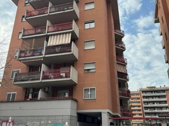 Appartamento in affitto a Municipio Roma IX, Roma Capitale