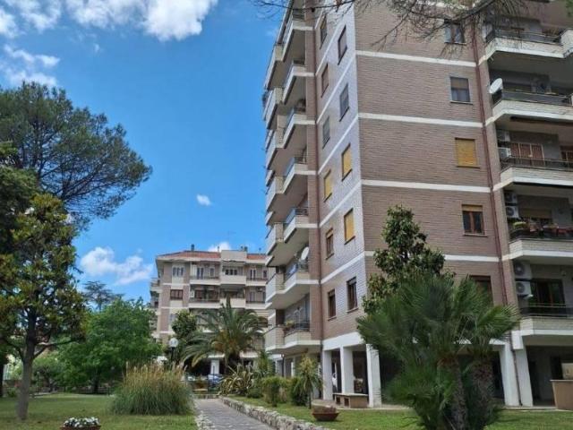 Appartamento in affitto a Mostacciano, Roma Capitale