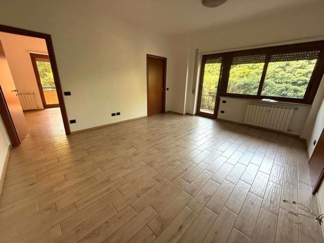 Appartamento in affitto a Mostacciano, Roma Capitale