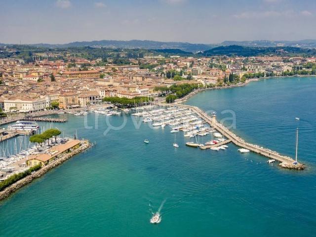 Attico in affitto a Desenzano Del Garda, Lombardia