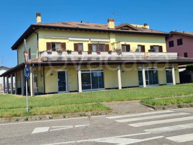 Attico in affitto a Gropello Cairoli, Lombardia