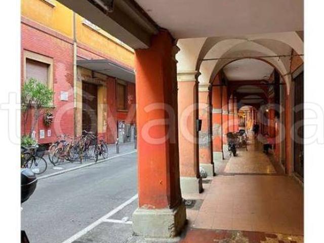 Appartamento in affitto a Santo Stefano, Bologna