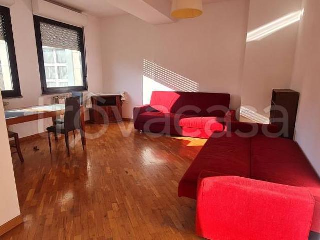Appartamento in affitto a Caserme, Como