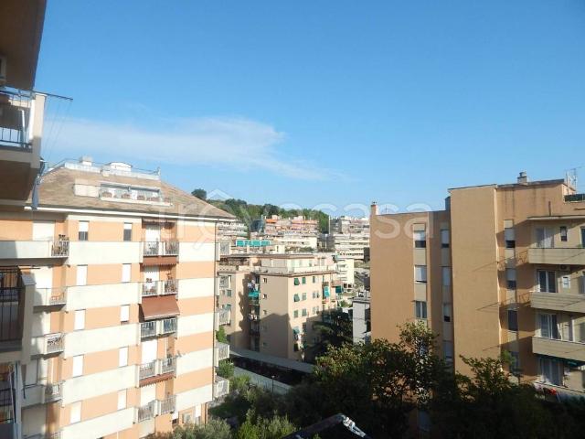 Appartamento in affitto a Medio Levante, Serra Riccò