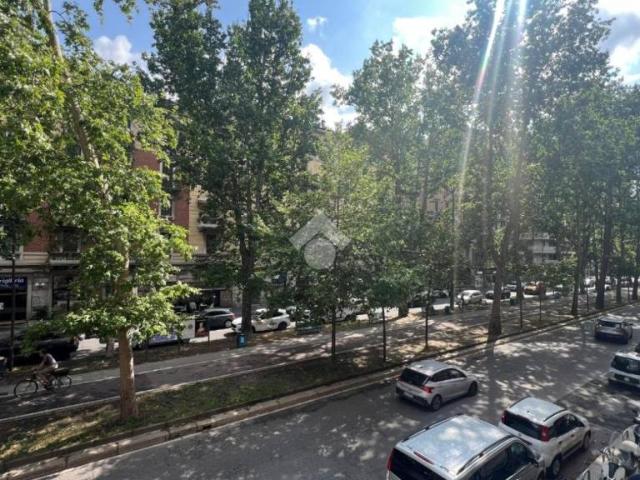 Appartamento in affitto a Municipio 4, Milano