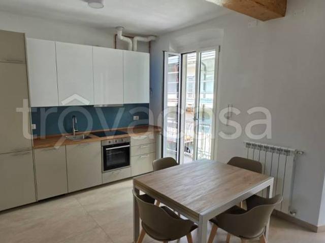 Appartamento in affitto a Centro, Monza