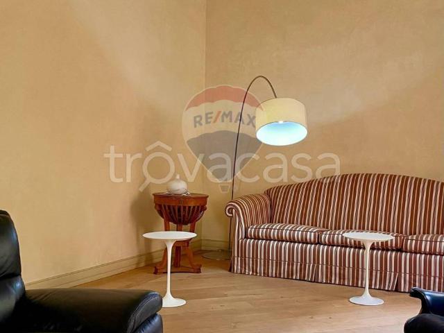 Appartamento in affitto a Duomo, Re