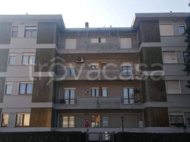 Appartamento in affitto a Campo Sportivo-Colombara, Saronno