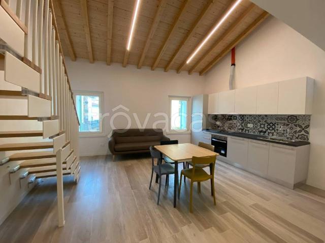Appartamento in affitto a Sud, Brenzone