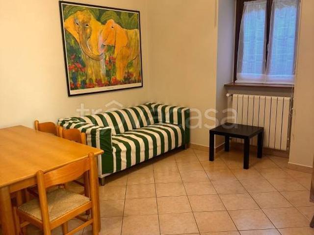 Appartamento in affitto a Valgreghentino, Lombardia