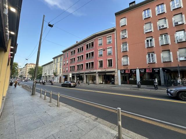 Box in affitto a Municipio 1, Milano