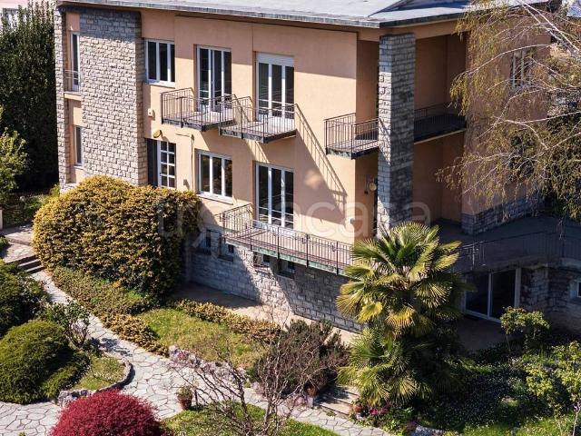 Villa Indipendente in affitto a Sagnino, Como
