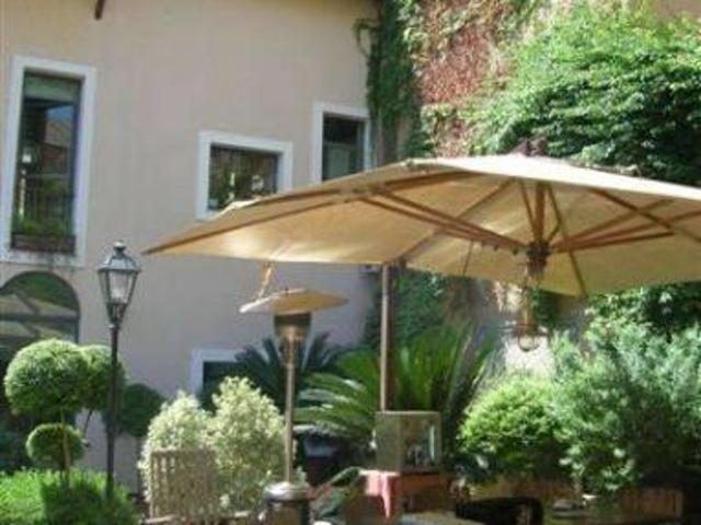 Villa Indipendente in affitto a Municipio Roma I, Roma Capitale