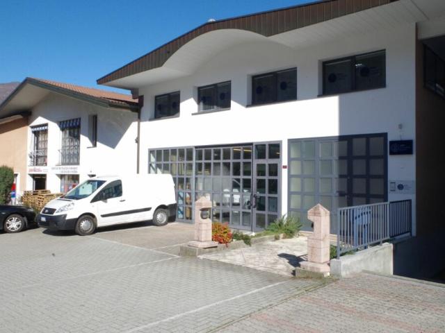 Büro mieten in Taverne, Tessin