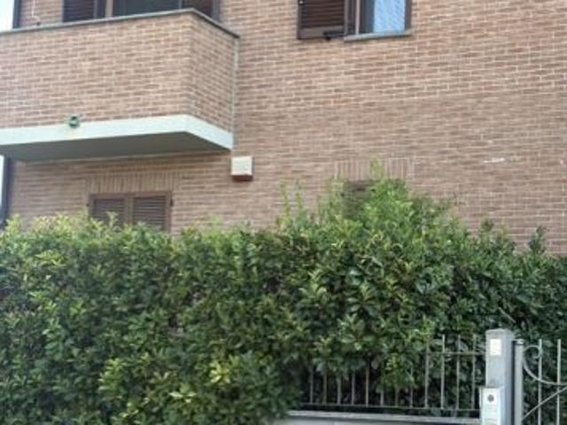 Appartamento in affitto a Alserio, Lombardia
