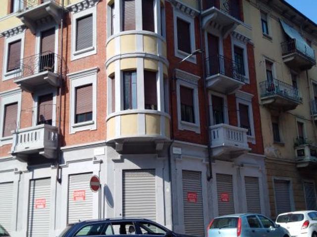 Locale Commerciale in affitto a Piemonte, Torino