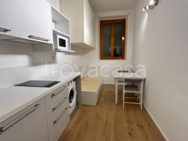 Monolocale in affitto a Centro storico, Milano