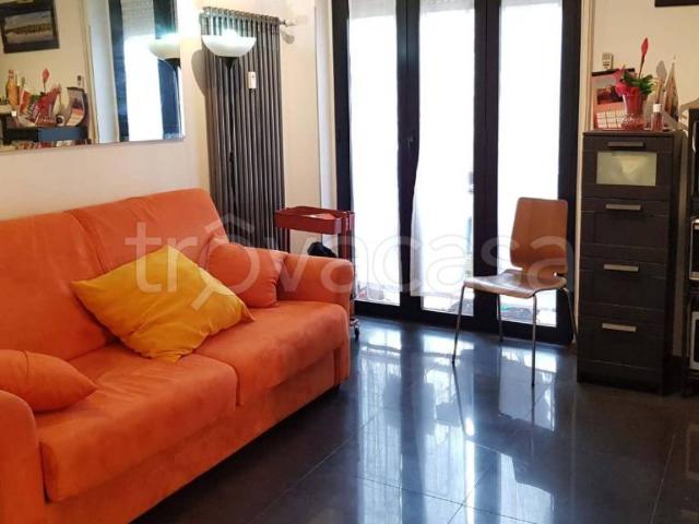 Monolocale in affitto a Farini, Milano