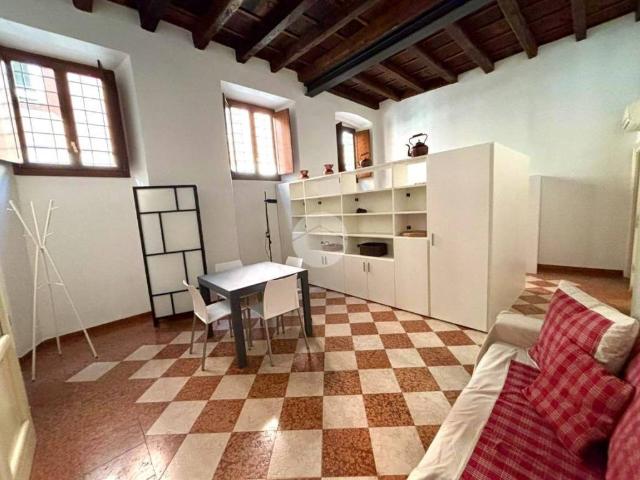 Monolocale in affitto a Centro storico, Brenzone