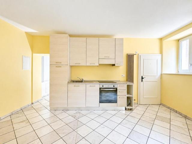Apartment mieten in Agra, Collina d'Oro